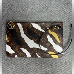 Louis Vuitton Neverfull monogram LOL wristlet pouch